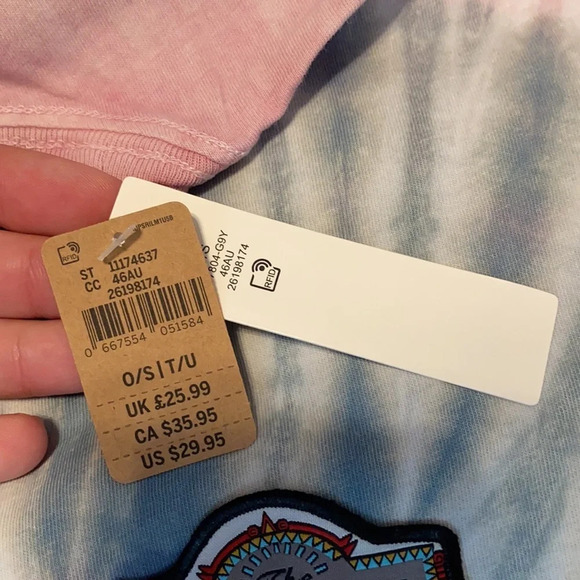 PINK One Size T-Shirt, New with Tags, up-cycled with The Great Movie Ride Patch - Picture 5 of 6